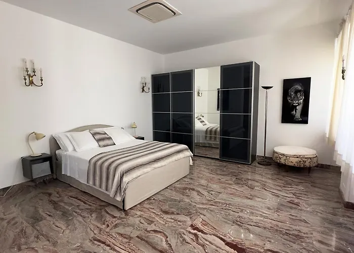 Junior Giacomelli 아파트 Mathi